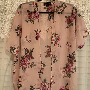 Beautiful blush floral kimono